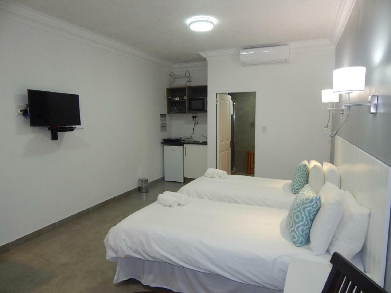 Hippo Lodge Apartments Saint Lucia Estuary Exterior foto